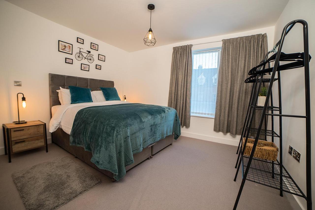 קאמברידג' Luxury King Bed Apartment & Free Parking מראה חיצוני תמונה